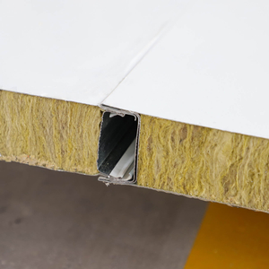 机器制造的岩石羊毛清洁室三明治面板，用于干净的房间墙壁和天花板